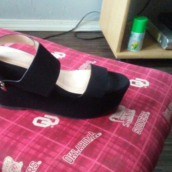 Shoes - Picture 1 of 2